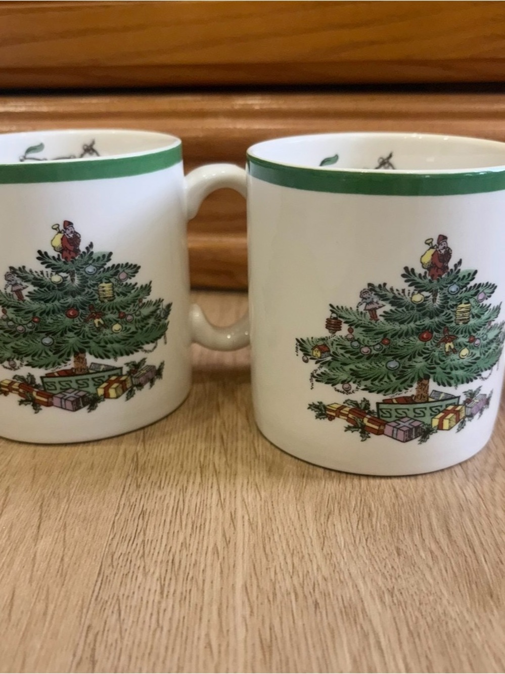 Classic Green Christmas Tree - Set of 2 Spode mugs. Perfect condition